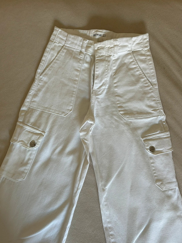 calças brancas estilo cargo da Brownie 1