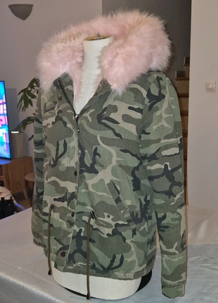Parka OSLEY Femme – Camouflage Kaki & Fausse Fourrure Rose – Taille 38 – Superbe État, marke: Osley, zustand: Sehr gut, größe: M / 38 / 10, 45,00 €, 47,95 € inklusive Vinted-Käuferschutz