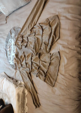 Petit gilet court doré, merk: RIEU, staat: Heel goed, maat: XL / 42 / 14, € 10,00, € 11,20 inclusief Kopersbescherming