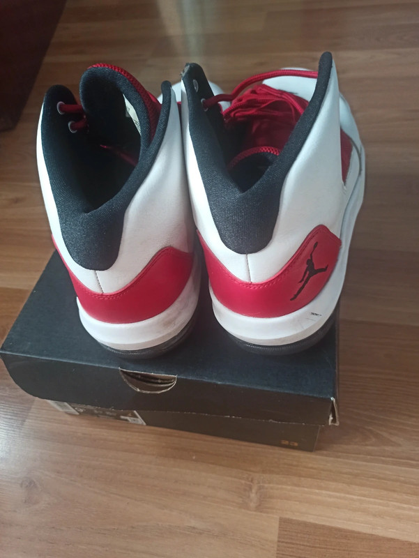Jordan max aura junior on sale