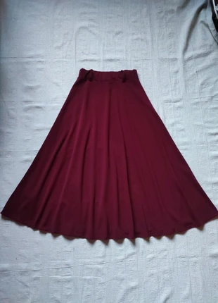 Gonna lunga classica svasata bordeaux casual long midi skirt S/M 36/38, marque: Zuiki, état: Très bon état, taille: S / 36 / 8, 8,00 €, 9,10 € Protection acheteurs incluse