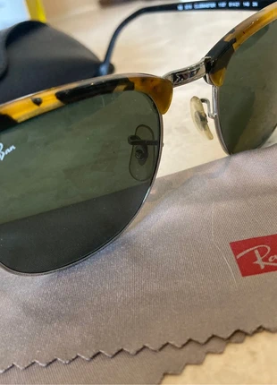 Ray-ban clubmaster, merk: Ray-Ban, staat: Heel goed, € 50,00, € 53,20 inclusief Kopersbescherming