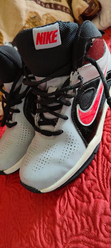 Nike team hustle d6 sales