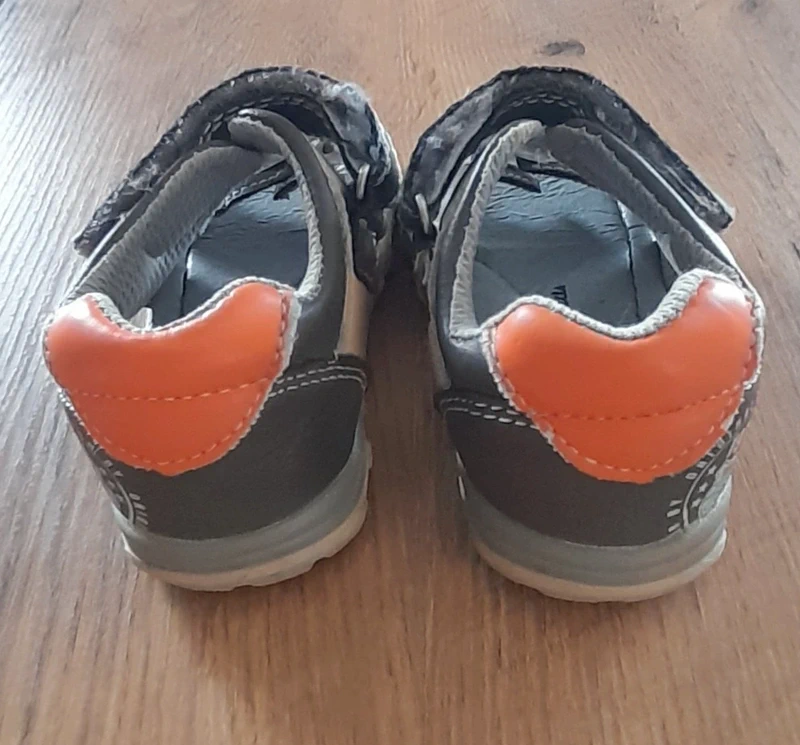 Deux paires de chaussures saison été garçons - photo numéro 7