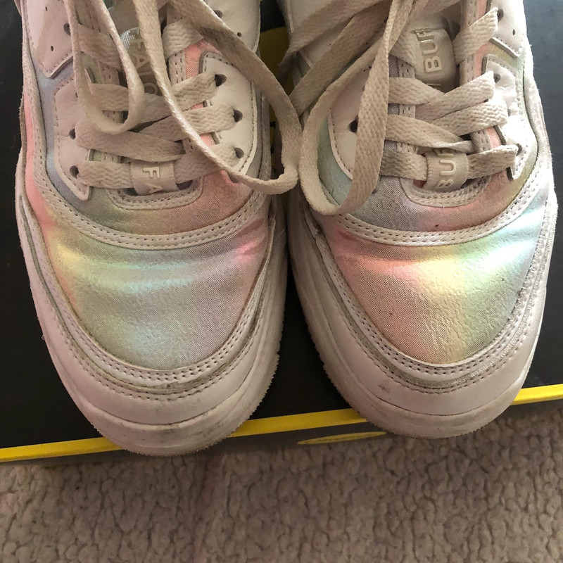 Buffalo 2025 rosa olografiche