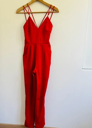Adorable combinaison pantalon dos nu à bretelles rouge • XS/34 •, marke: Rouge, zustand: Sehr gut, größe: XS / 34 / 6, 10,00 €, 11,20 € inklusive Vinted-Käuferschutz