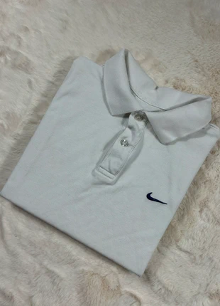 Polo Nike blanc, merk: Nike, staat: Heel goed, maat: M, € 19,99, € 21,69 inclusief Kopersbescherming
