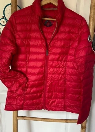 Doudoune JOTT rouge, marque: Jott, état: Très bon état, taille: L / 40 / 12, 60,00 €, 63,70 € Protection acheteurs incluse
