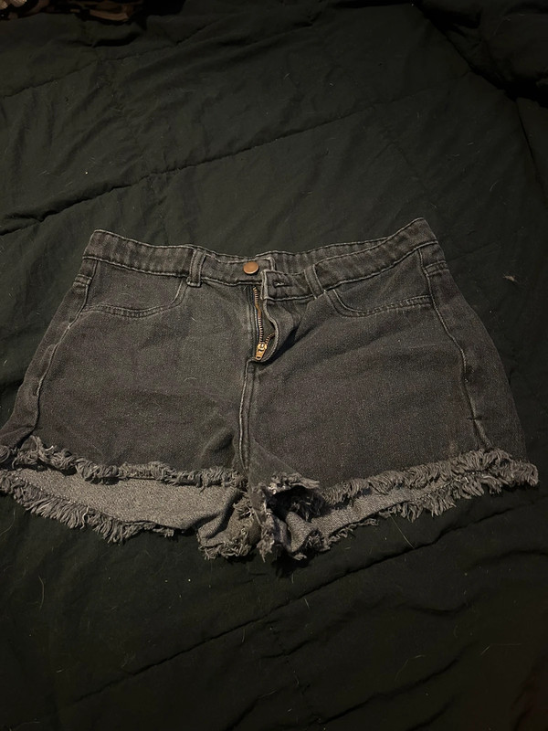 black distressed jean shorts 1