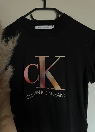 T-shirt Calvin Klein, marque: Calvin Klein, état: Neuf sans étiquette, taille: XS / 34 / 6, 7,00 €, 8,05 € Protection acheteurs incluse