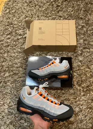 AirMax 95 OG Bright Mandarin, marque: Nike Air, état: Neuf avec étiquette, taille: 43, 250,00 €, 263,20 € Protection acheteurs incluse