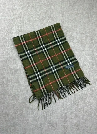 Écharpe Burberry vert, brand: Burberry, condizioni: Ottime, €45.00, €47.95 include la Protezione acquisti Pro
