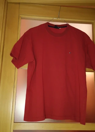 Tee shirt Tommy Hilfiger, marke: Tommy Hilfiger, zustand: Sehr gut, größe: S, 15,00 €, 16,45 € inklusive Vinted-Käuferschutz