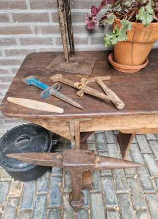 2x oude haarspit, hamer en slijpsteen, merk: haarspit, staat: Goed, € 50,00, € 53,20 inclusief Kopersbescherming