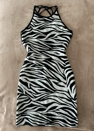 Robe Bershka zébré, brand: Bershka, condition: New without tags, size: M / 38 / 10, €5.00, €5.95 includes Buyer Protection