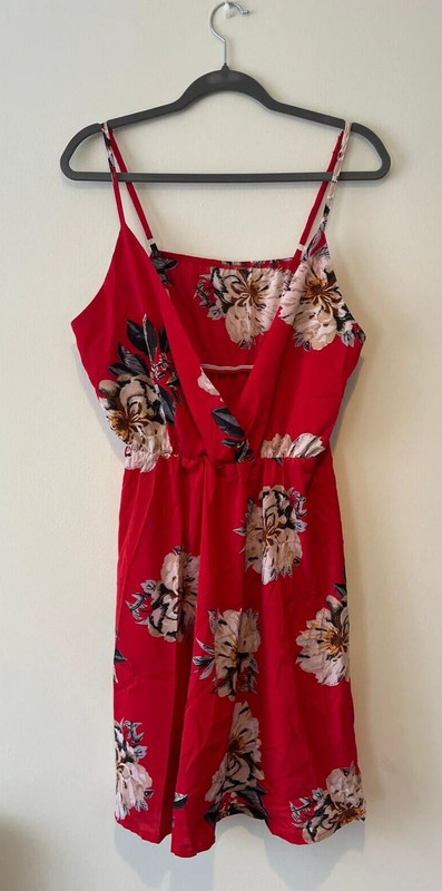 Ladies Shein Curve 2XL Red Floral Strappy Dress Plus Size Machine Washable