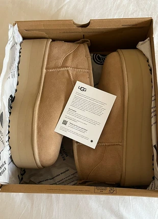 UGG mini platform T40, marke: UGG, zustand: Neu, mit Etikett, größe: 40, 149,00 €, 157,15 € inklusive Vinted-Käuferschutz