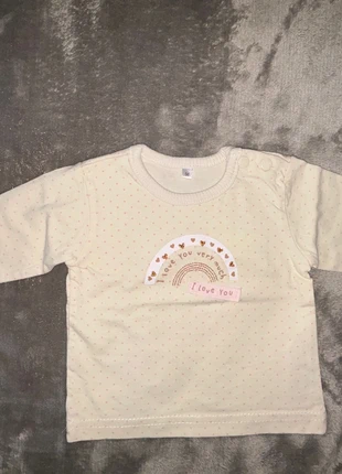 T shirt manches longues beige avec écritures T56, merk: Zeeman, staat: Heel goed, maat: 1-3 maanden / 56 cm, € 2,00, € 2,80 inclusief Kopersbescherming