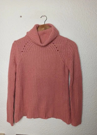 Suéter salmón cuello alto, marca: Bershka, estado: Muy bueno, tamaño: S / 36 / 8, 5,00 €, 5,95 € Protección al comprador incluida