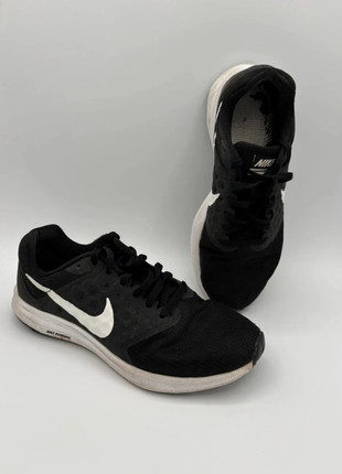 Basket Nike Noir Blanche Running Taille 38,5, marque: Nike, état: Bon état, taille: 38.5, 9,90 €, 11,10 € Protection acheteurs (Pro) incluse