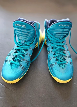 Baskets Nike Hyperdunk taille 42, merk: Nike, staat: Heel goed, maat: 42, € 22,00, € 23,80 inclusief Kopersbescherming