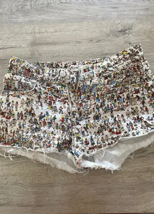 Short pull and bear x où est Charlie ?, marca: Pull & Bear, estado: Novo sem etiquetas, tamanho: XXS / 32 / 4, €3.00, €3.85 inclui Proteção do Comprador