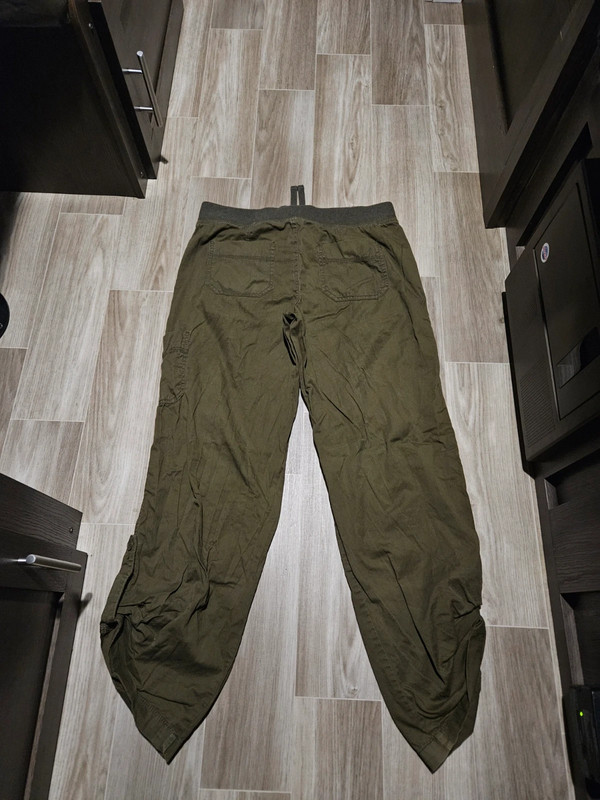 Womens army color cargo pants 2