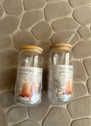 2 glazen water flessen, condizioni: Nuovo con cartellino, €11.00, €12.25 include la Protezione acquisti