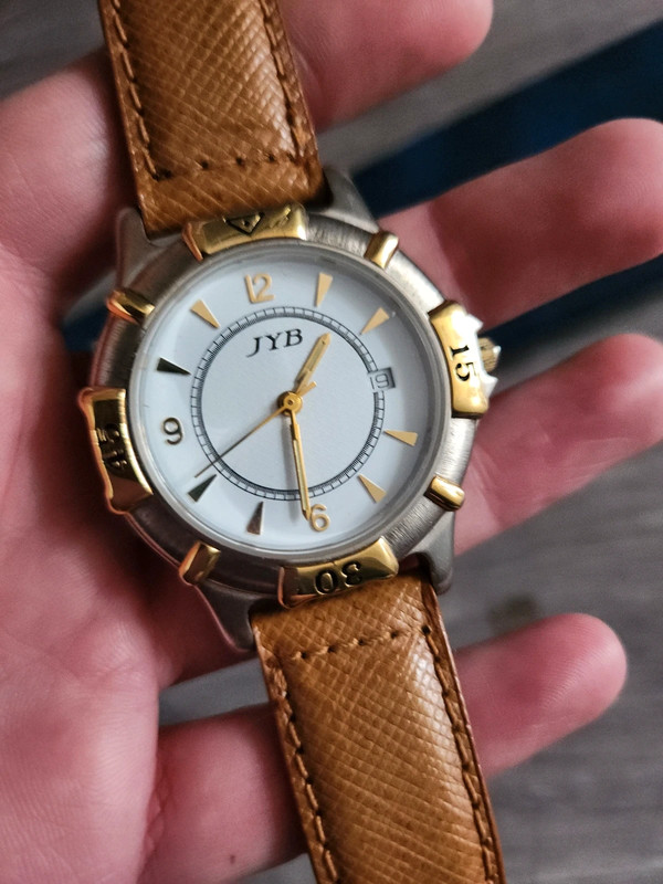 Montre JYB Vinted