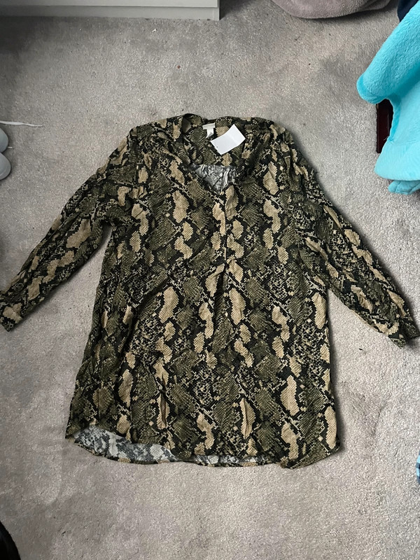 H&m clearance snake dress