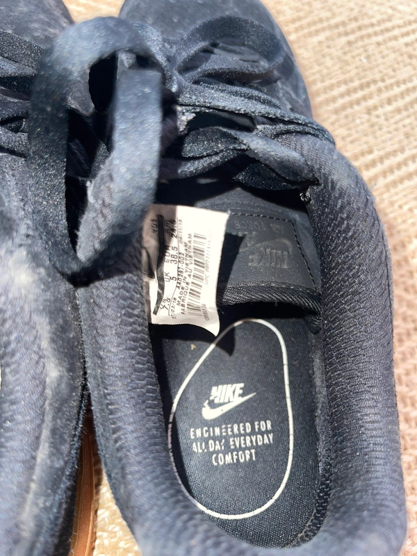 Black suede air force gum sole on sale