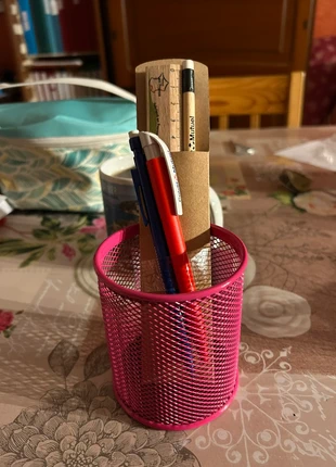 Pot à crayons avec accessoires, brand: Carrefour, condizioni: Nuovo con cartellino, €5.00, €5.95 include la Protezione acquisti