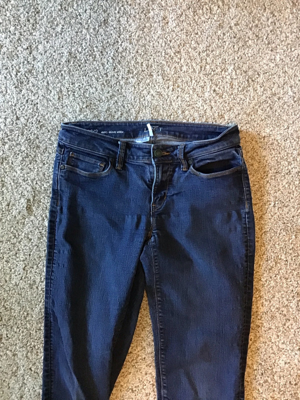 Women’s Ann Taylor Sz 2 Skinny jeans 2