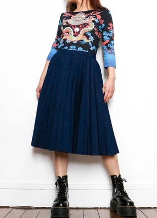 Blue pleated skirt | Jupe plissée vintage bleu marine, marque: Vintage, état: Très bon état, taille: XS / 34 / 6, 12,00 €, 13,30 € Protection acheteurs (Pro) incluse