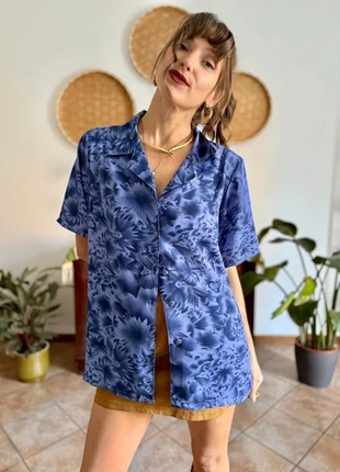 1970's vintage two tone blue floral print blouse, brand: Unique Vintage, condizioni: Ottime, taglia: L / IT 44 / EU 40, €15.00, €16.45 include la Protezione acquisti Pro