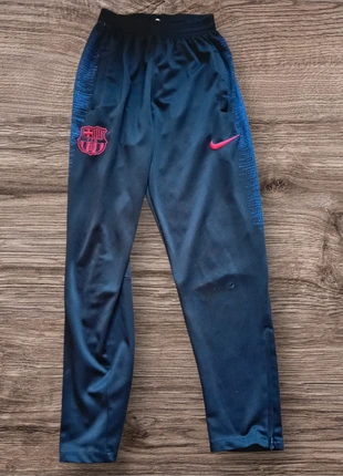 Bas de survêtement FC Barcelone Taille: M, marke: FC Barcelona, zustand: Sehr gut, größe: M, 14,00 €, 15,40 € beinhaltet Vinted-Käuferschutz Pro