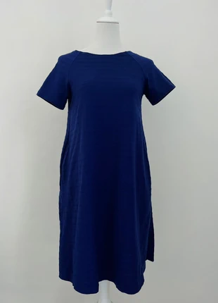 Robe coton Uniqlo couleur bleu nuit, marque: Uniqlo, état: Très bon état, taille: S / 36 / 8, 12,00 €, 13,30 € Protection acheteurs incluse