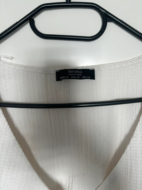 Blouse blanche Bershka croisé à l’avant 3