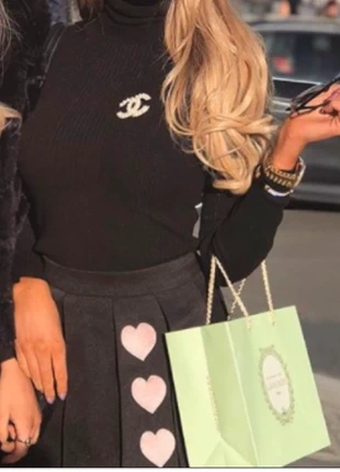 Saia corações, marca: Boutique Parisienne, estado: Muito bom, tamanho: M / 38 / 10, €15.00, €16.45 inclui Proteção do Comprador