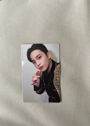 Pc photocard pob hello 82 ateez jongho, état: Comme neuf, 5,00 €, 5,95 € Protection acheteurs incluse