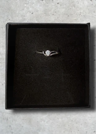 Bague argent 925 pierre en zircon, brand: Vintage Love, condizioni: Ottime, taglia: Regolabile, €12.00, €13.30 include la Protezione acquisti
