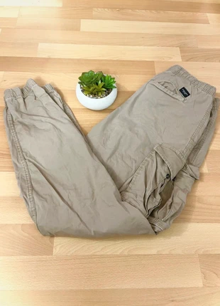 Pantalon cargo Jack & Jones beige – Taille S junior, marque: Jack & Jones, état: Très bon état, taille: S, 25,00 €, 26,95 € Protection acheteurs incluse