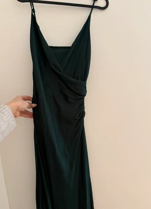 Green Zara silk dress, marke: Zara, zustand: Sehr gut, größe: XS / 34 / 6, 8,00 €, 9,10 € inklusive Vinted-Käuferschutz