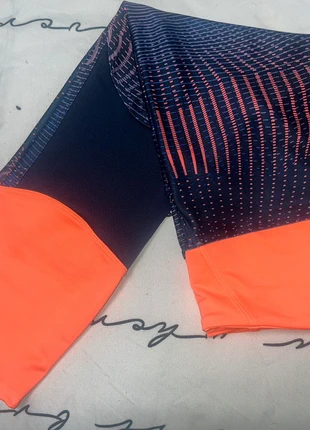 Leggings pirata deportivo , decathlón, brand: Decathlon, condizioni: Nuovo senza cartellino, taglia: 14 anni / 164 cm, €3.99, €4.89 include la Protezione acquisti