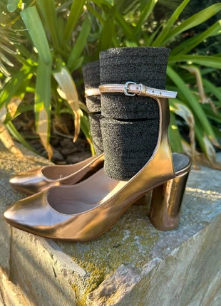 Rose gold Mary Jane heels, marque: Zara, état: Très bon état, taille: 38, 12,00 €, 13,30 € Protection acheteurs incluse