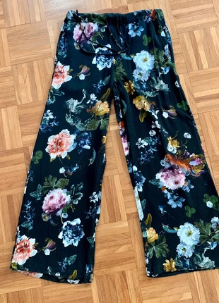Pantaloni primaverili H&M, marque: H&M, état: Très bon état, taille: M / 38 / 10, 3,00 €, 3,85 € Protection acheteurs incluse
