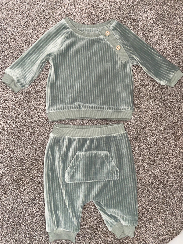 Baby boys velour tracksuit Vinted
