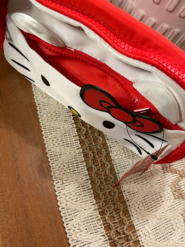 Hello Kitty belt bag 2