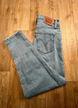 Jean Levi’s Mom jean Taille 36 W27, marque: Levi's, état: Très bon état, taille: S / 36 / 8, 29,00 €, 31,15 € Protection acheteurs (Pro) incluse