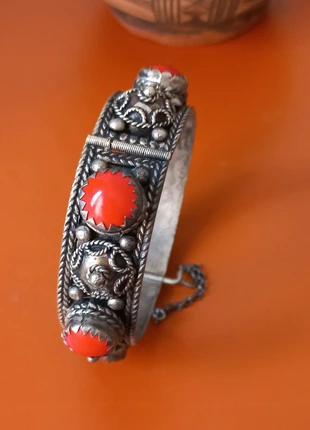 Ancien bracelet berbère, merk: Berbère, staat: Heel goed, € 63,00, € 66,85 inclusief Kopersbescherming